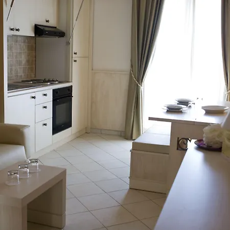 Palazzo Reginella ボヴァリーノ・マリーナ