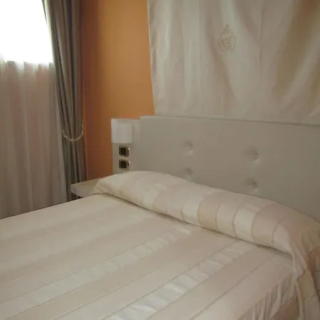 Apartmanhotel Palazzo Reginella 2*