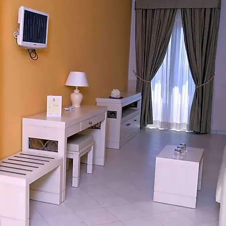 Palazzo Reginella Apart Otel 4*