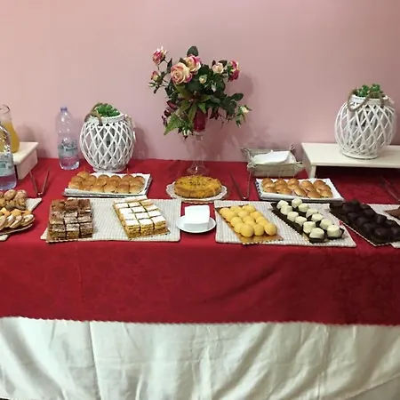 Palazzo Reginella 4* 보발리노 마리나